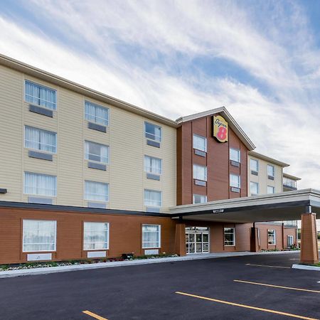 Hotel Super 8 By Wyndham Mont Laurier Exterior foto